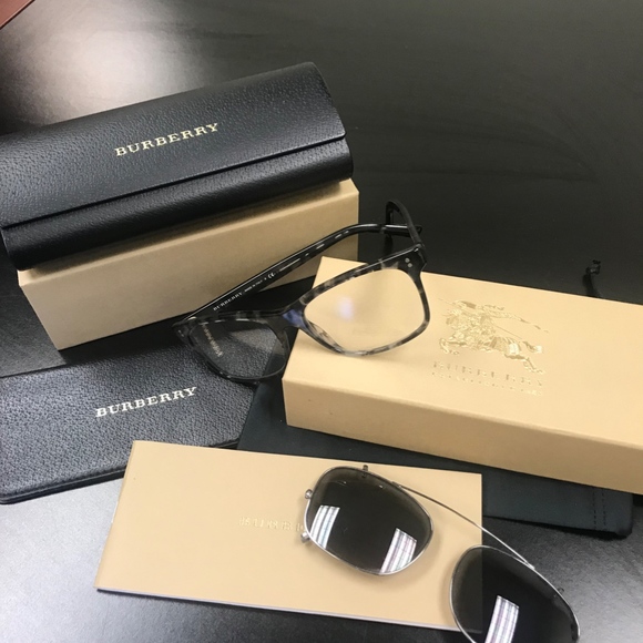 BURBERRY CLIP-ON SUNGLASSES - Picture 4 of 5